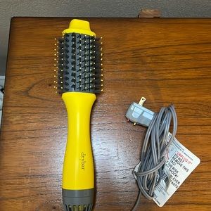 Drybar Double Shot Oval Blow Dryer Brush